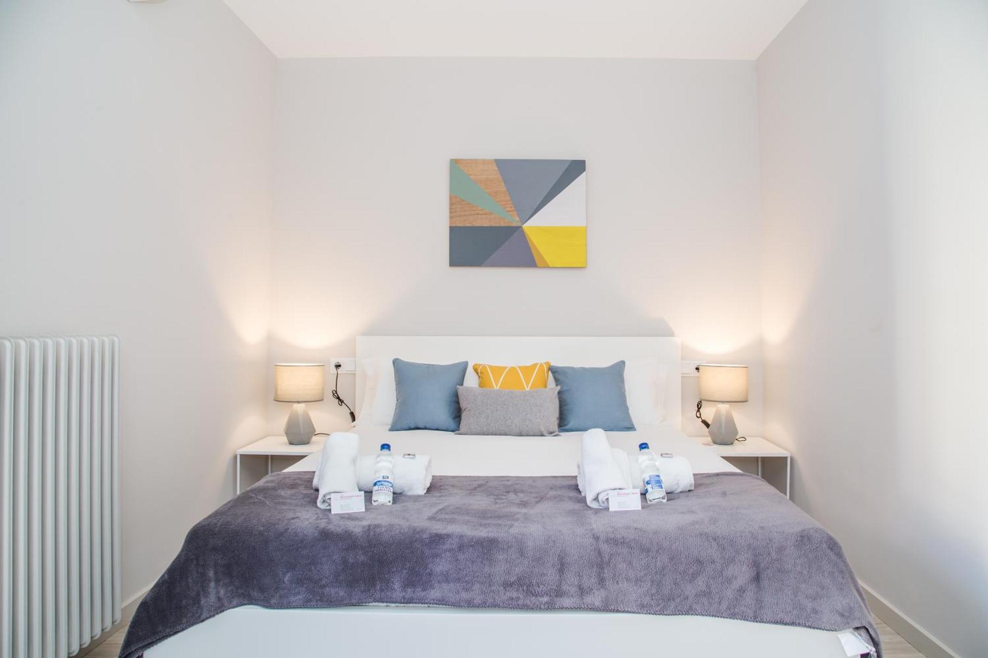Barcelonaforrent Urban Town Suites ภายนอก รูปภาพ